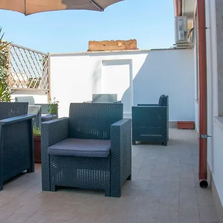 With Terrace Autonomous Appartement Rome