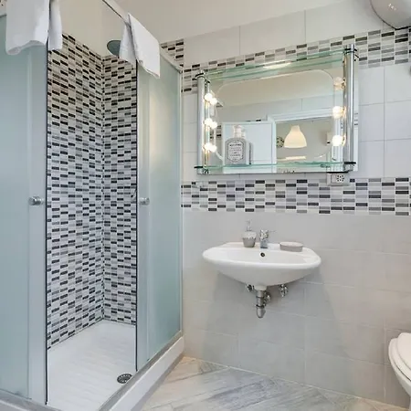 Rome Apartment With Terrace Autonomous Rom